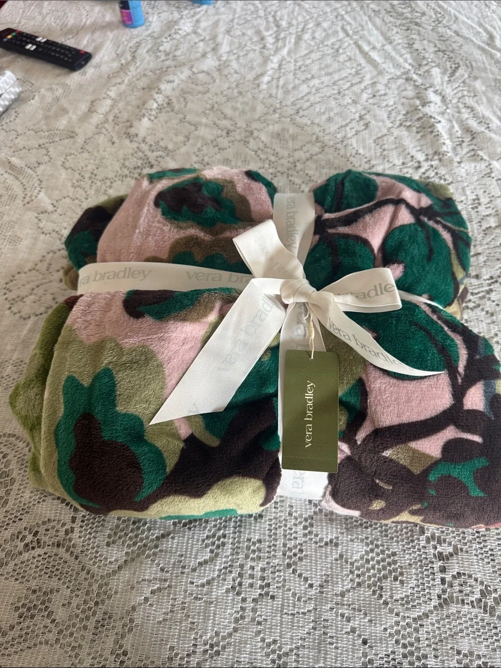 Vera Bradley Plush Throw Blanket in the pattern 